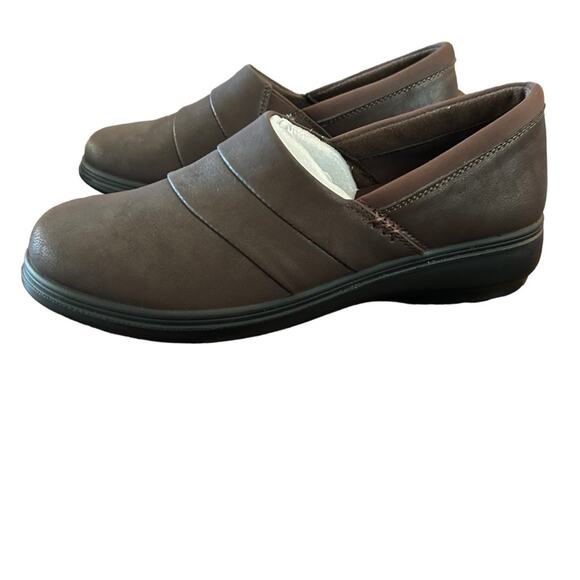 Easy Street Maybell Brown Slip on Loafers Comfort Shoe NEW  Size 9 - Picture 7 of 11